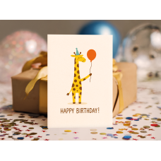 Листівка Жираф з кулькою та надписом "Happy Birthday"